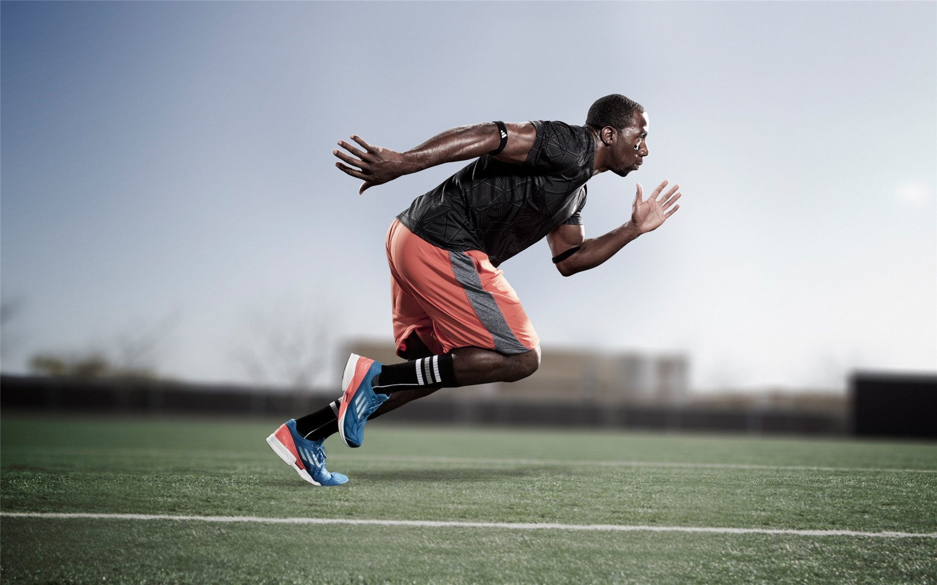 普劳德触壁瞬间领先半个身位，普劳是什么意思